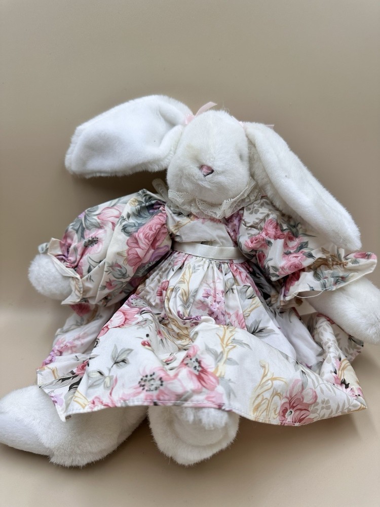 #A3 Vintage Plush Mary Meyer White Fabric Bunny Rabbit Easter Floral Long Dress