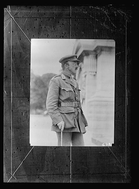 Photo:World War I British Army Officer 1915-1920 Portrait Uniform Cap