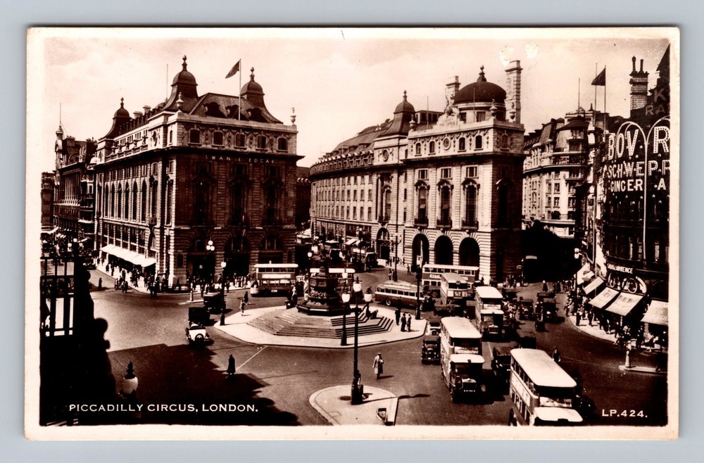 United Kingdom- London Piccadilly Circus Souvenir Old Postal PC Vintage Postcard