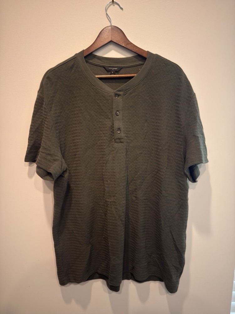 Banana Republic Men's Henley Knit Button Solid Green Short Sleeve T-Shirt Size L