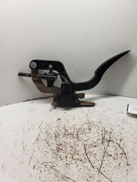 ENVOY     2006 Accelerator Parts 1085050