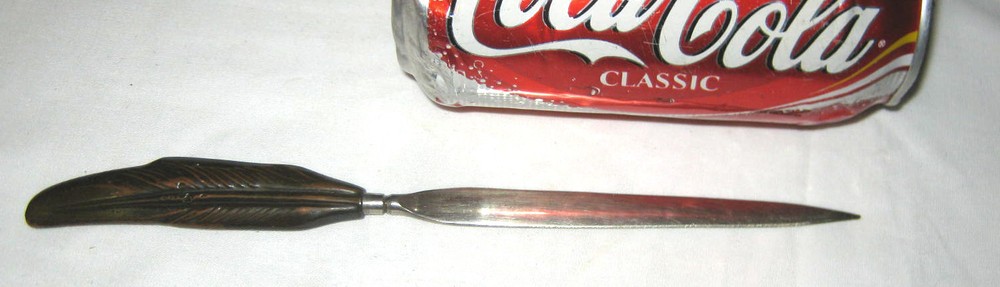 ANTIQUE BRONZE BIRD FEATHER BLADE KNIFE DESK TOOL PAPER BILL ART LETTER OPENER