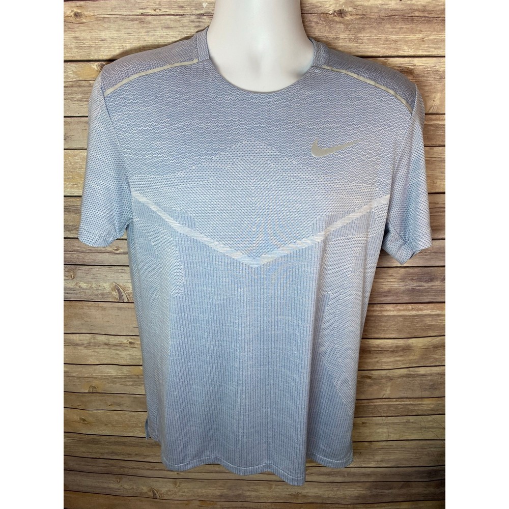 Nike TechKnit Men’s Dri-FIT ADV Short-Sleeve Smoke/Black Running Shirt – Medium