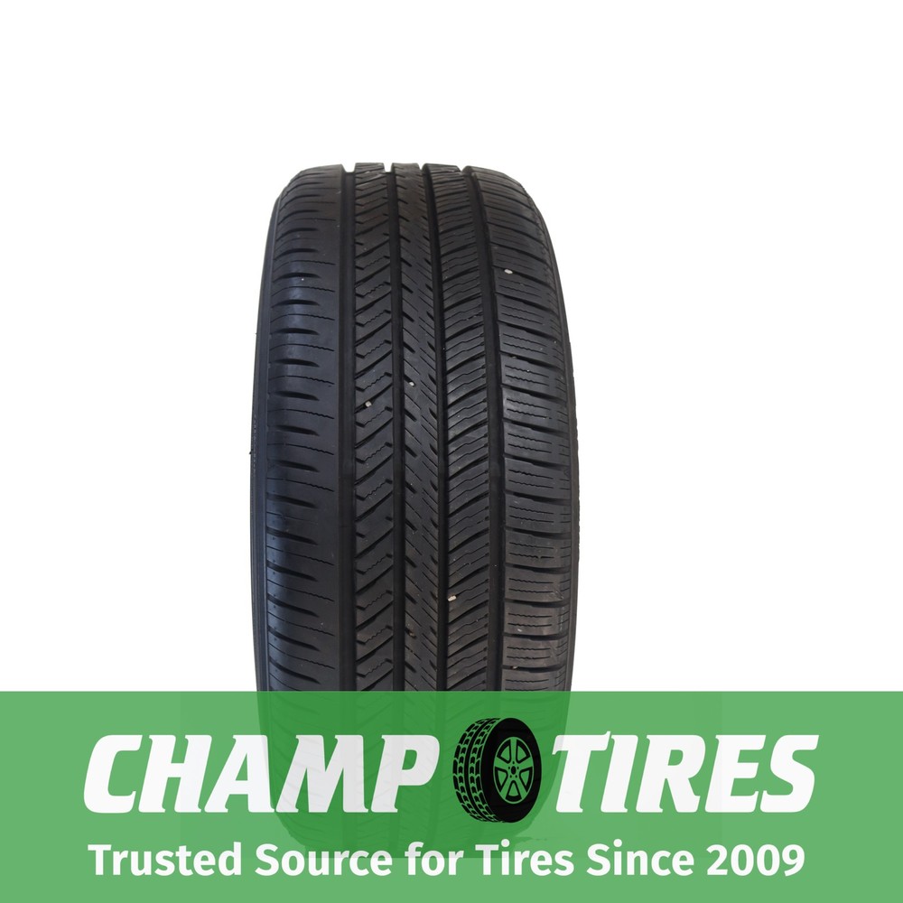 Set Of 2 P235/40R19 Yokohama YK-GTX All Season 96 V Used 9/32nds