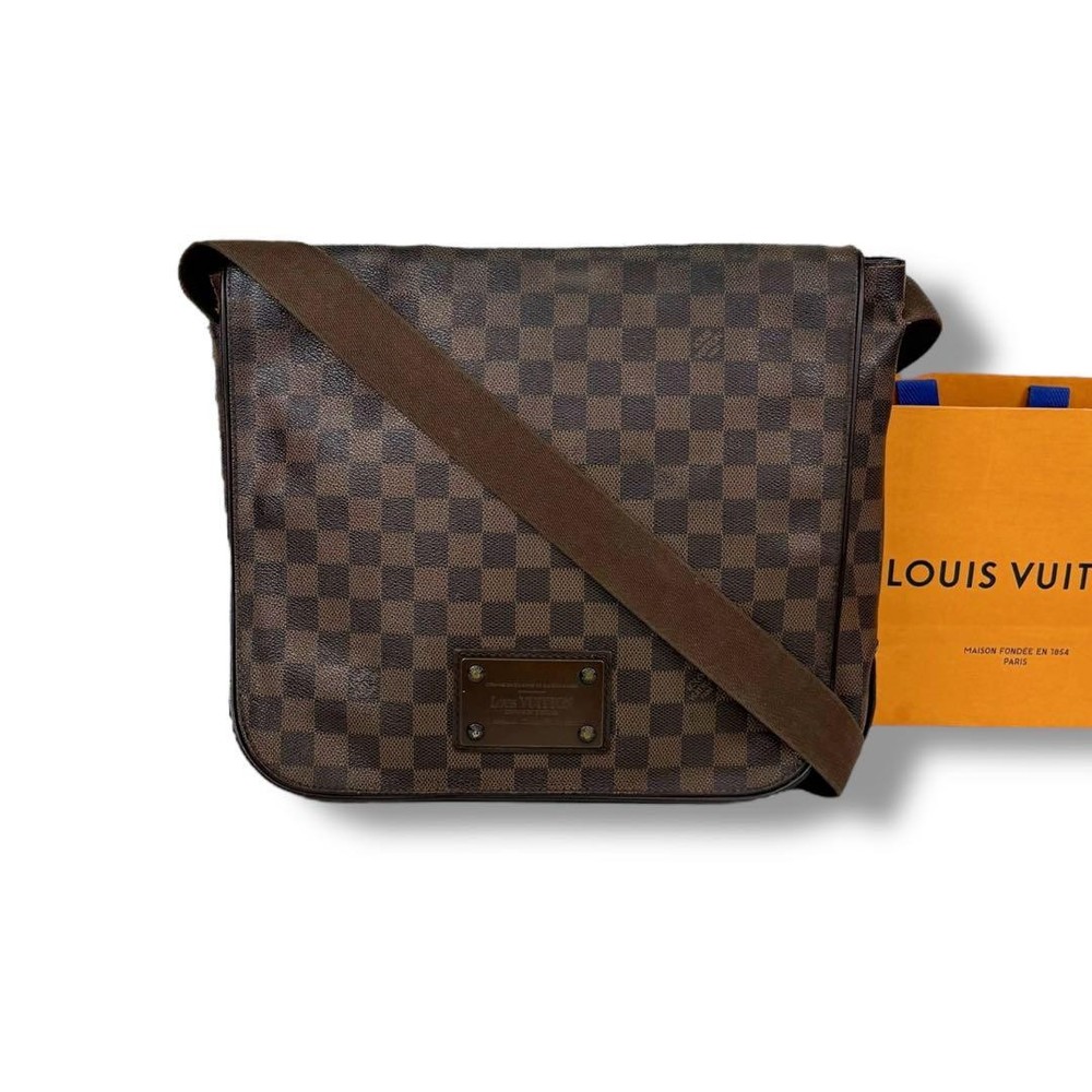 Louis Vuitton Brooklyn MM Damier Leather Messenger Bag in Brown Pre-Owned