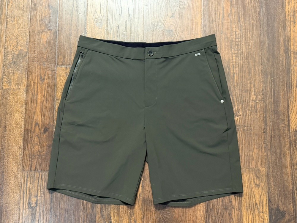 Vuori 8” Fleet Lightweight Shorts Mens XL V386 Stretch Performance Casual Golf