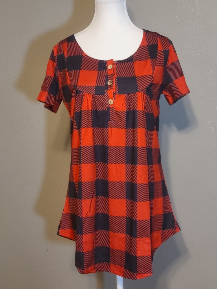 Cute Soft Red Black Plaid Womens Top NWOT Size Medium  
