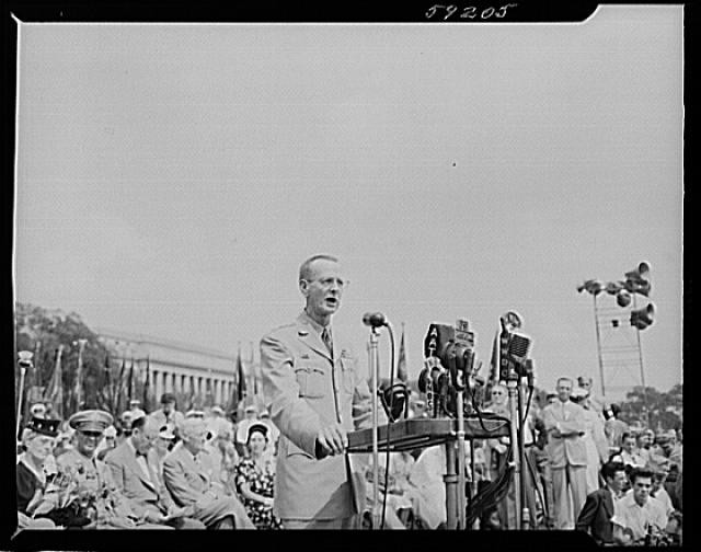 Photo:Moscow Russia 1930s Military Officer Speech Public Rally Crowd