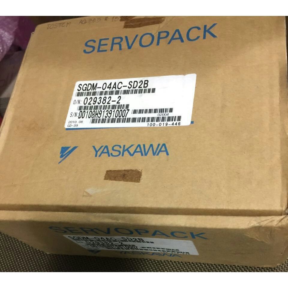 1PC New Yaskawa SGDM-04AC-SD2B Servo Drive In Box