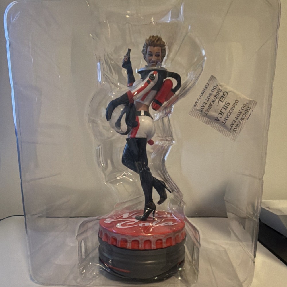 ThinkGeek Exclusive Fallout Nuka Cola Girl Modern Icons Statue #3