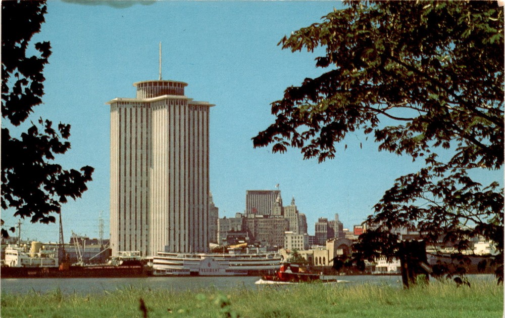 International Trade Mart, New Orleans, Mississippi River, Canal Street. Postcard