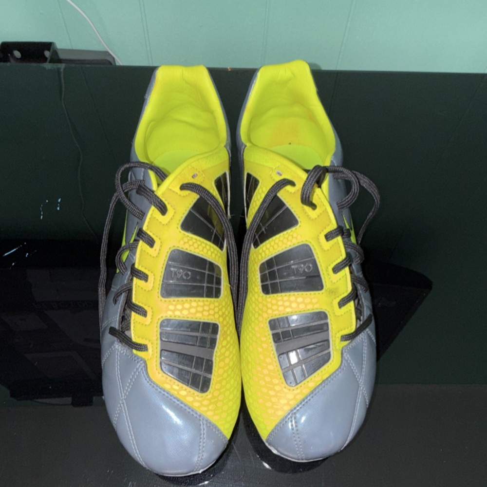 Nike T90 Low Top Yellow Gray Black Lace Up Men's Athletic Soccer Cleats  size 10