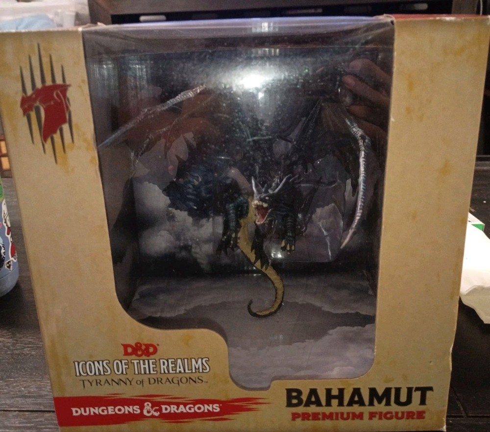 Dungeons & Dragons Icons of the Realms Tyranny of Dragons Premium Figure Bahamut