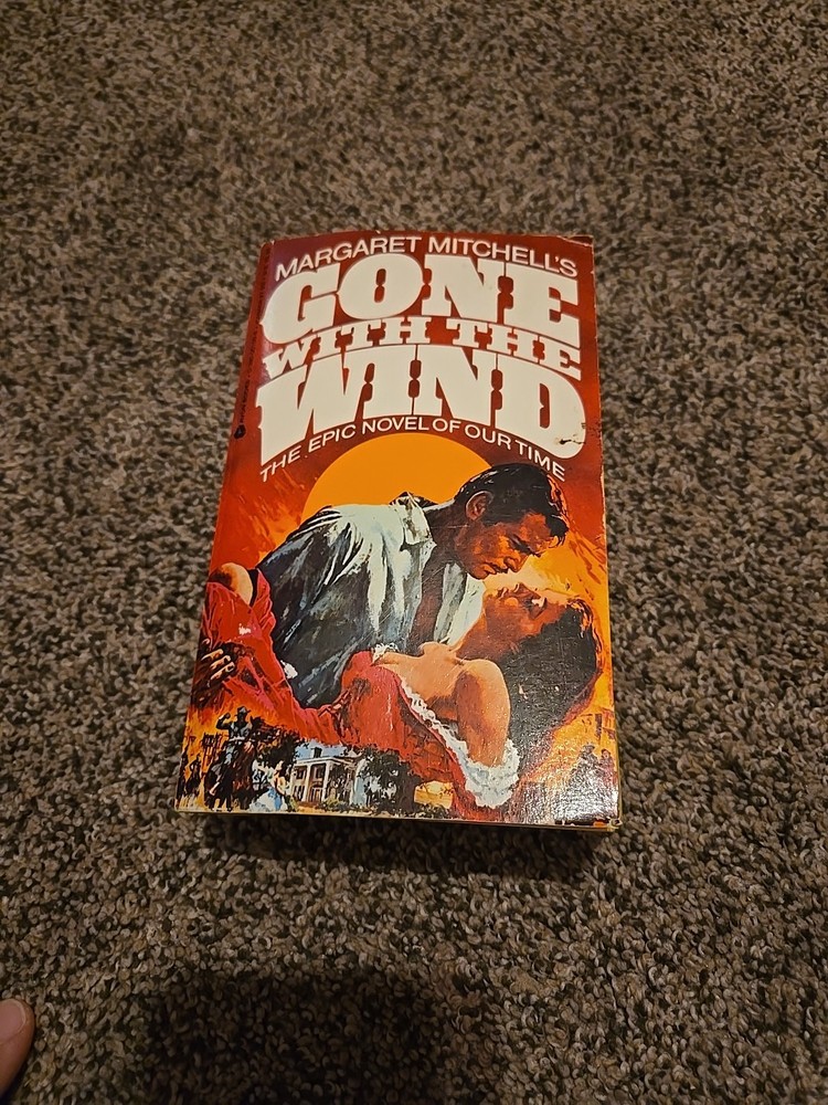 Gone with The Wind Paperback