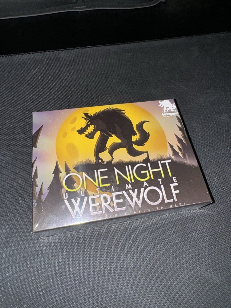 One Night Ultimate Werewolf Card Game Halloween Party Bezier NEW Sealed