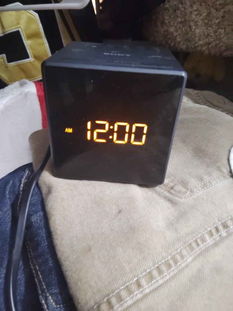 Sony ICF-C1PJ AM/FM Clock Radio With Nature Sounds Time Projector A & B Alarms