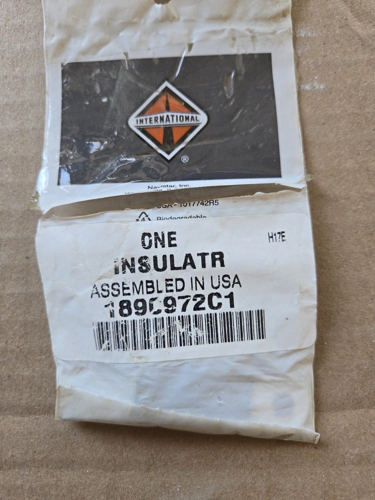 Navistar International Truck 1890972C1 INSULATOR