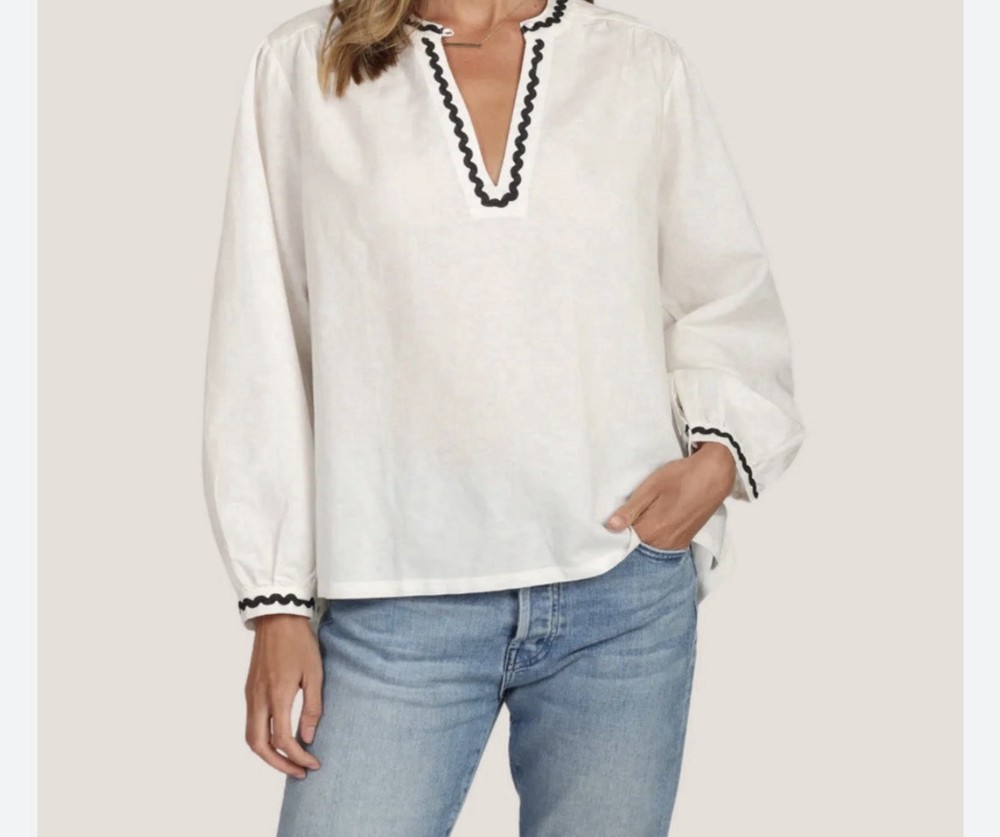 • Trovata “Birds of Paradise” Print Blouse Women’s M