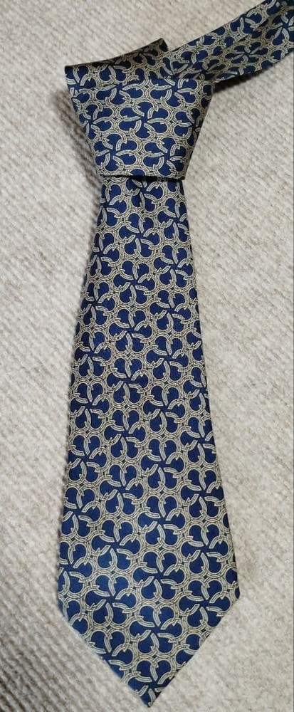 HERMES Necktie Tie All over horse hoof pattern Navy 100% Silk Made in France