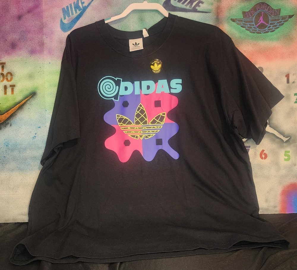 adidas Originals Men's 2XL Black Graphic Logo Crew Neck Short Sleeve T-Shirt