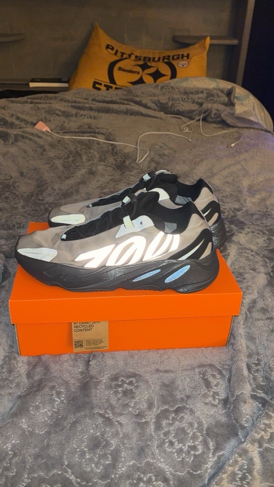 adidas Yeezy Boost 700 MNVN GW9524 Reflective Sneaker Gray Black US 12.5 New