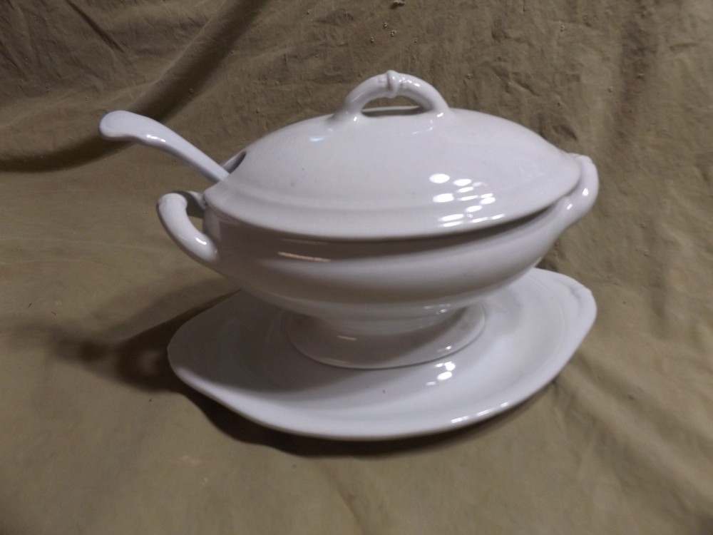 Antique 19th C CLEMENTSON BROs Ironstone Gravy Boat, Underplate, Ladle Repaired