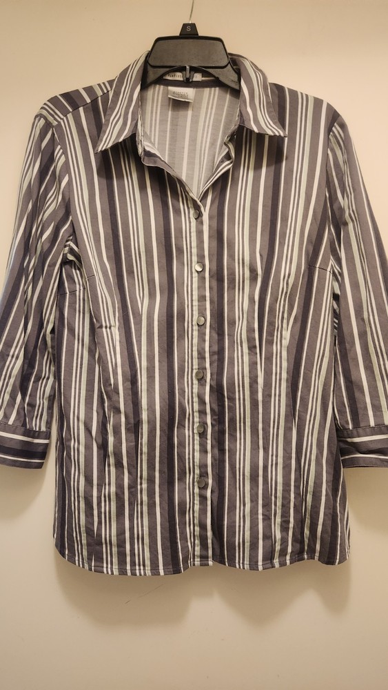 Van Heusen Women's Stretch Button Up , Large