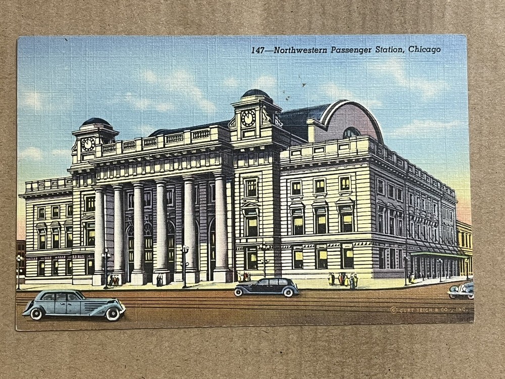 Postcard Chicago IL Illinois Northwestern Passenger Train Station Railroad Depot
