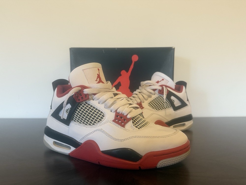 Size 8.5 - Air Jordan 4 Retro Fire Red DC7770-160
