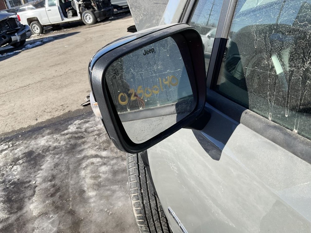 Driver Side View Mirror Power With Turn Signal Fits 15-23 RENEGADE 4800513