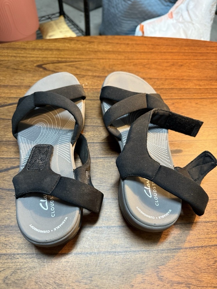 Clarks Cloudsteppers Women’s Sandals – Size 9, Black | Washable Comfort Straps
