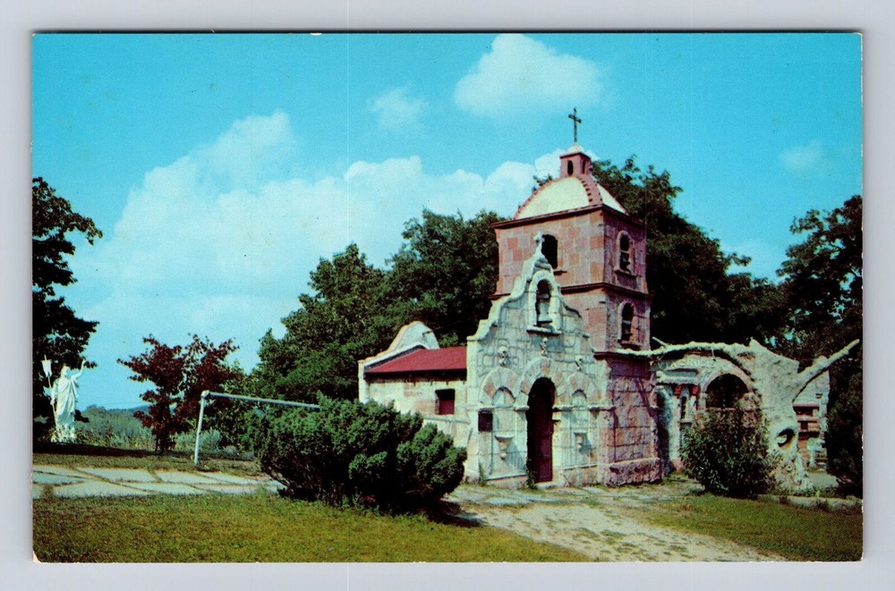 Irish Hills MI-Michigan, Entrance Way of the Cross Shrine, Vintage Postcard