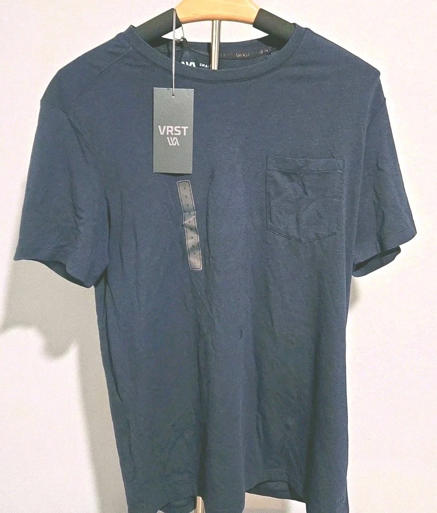 VRST Mens Small Pocket T-Shirt Navy Blue Short Sleeve Athletic Casual Tee NWT