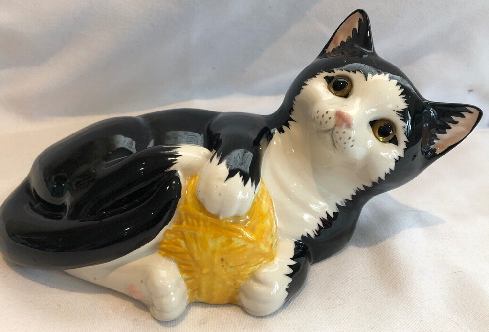 Staffordshire Just Cats & Co - Ceramic Cat Playing with Ball - 22cm Width