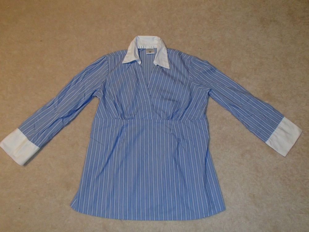 MATERNITY - Motherhood - 3/4 Sleeve Shirt - Blue & White - V-neck - Sz Small