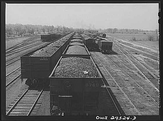 Photo:Sandusky Ohio Pennsylvania Railroad Docks 1900s Coal Freight Cars