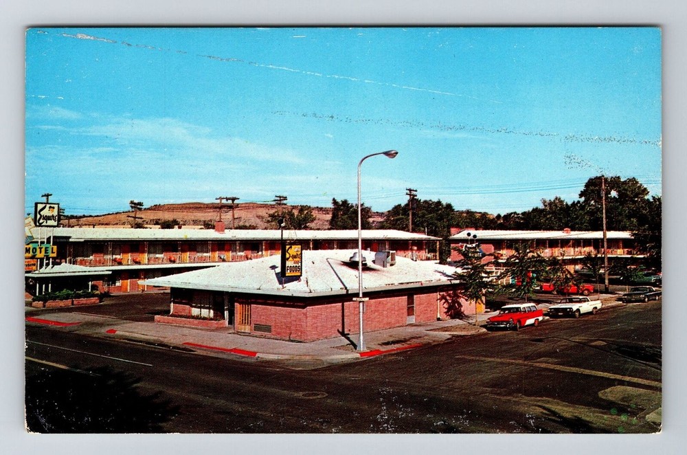 Billings MT-Montana, Esquire Motel, Café, Lounge, Vintage Postcard