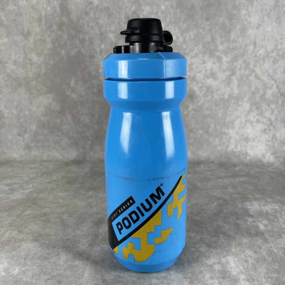 Sporting Camelbak Podium Dirt Series Blue 21oz, Snap Top Water Bottle