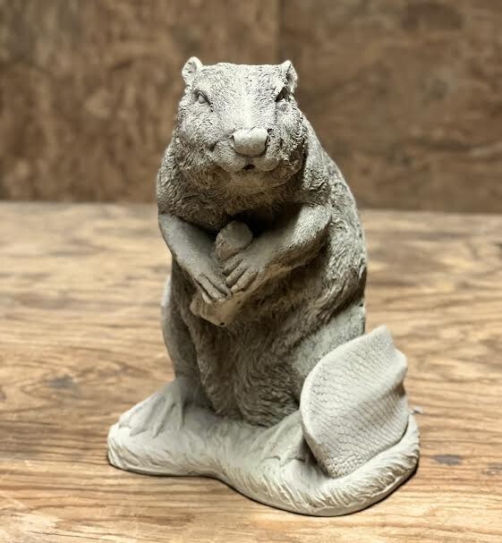 Garden Stone Beaver Statue Sitting Beaver Figure for Patio Wild Animal 