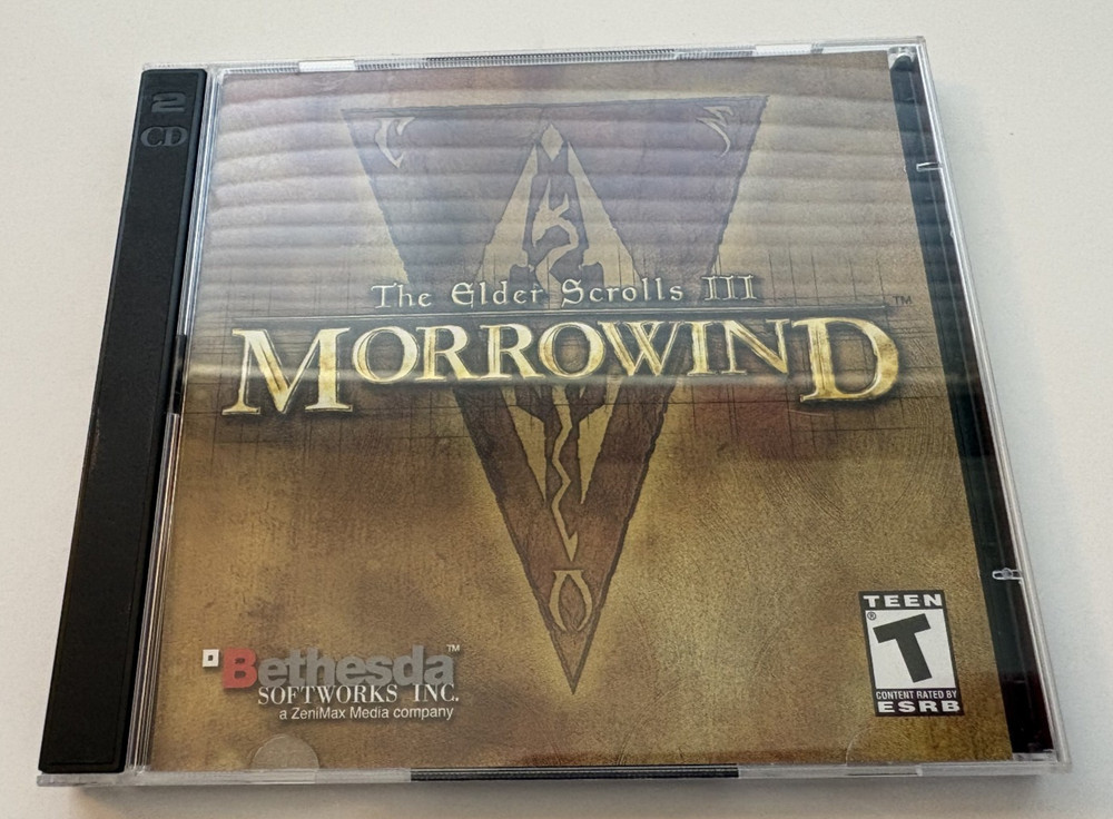 Elder Scrolls III: Morrowind (PC, 2-Disc Set, 2002) Bethesda (Case Crack)