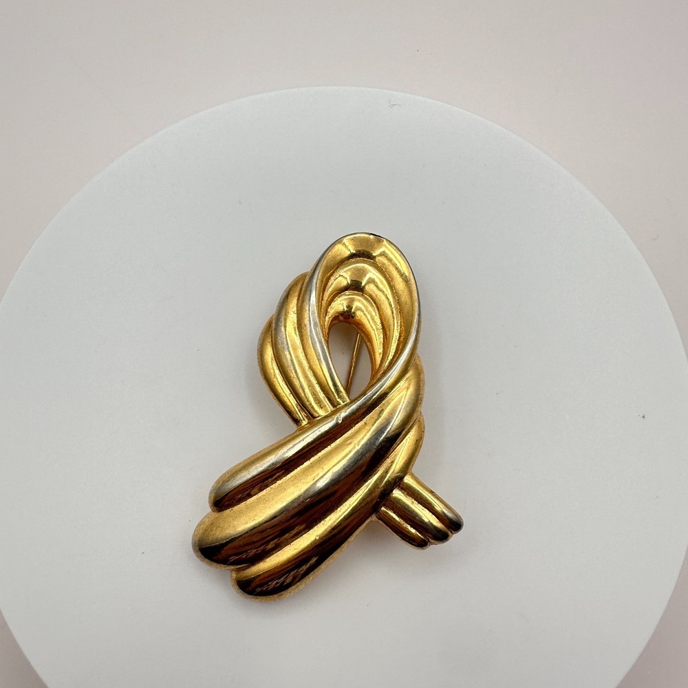 Vintage 80s Gold Tone Abstract Ribbon Brooch Pin Classic Fashion Jewelry