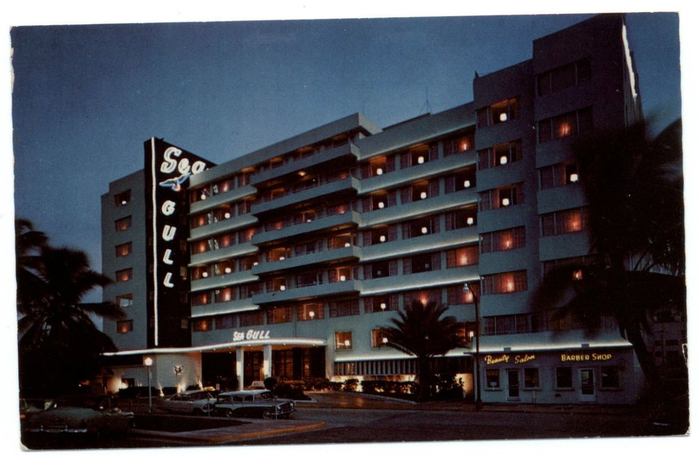 Miami Beach Florida ~ Sea Gull Hotel ~ night view ~ 1950s cars ~ postcard sku883