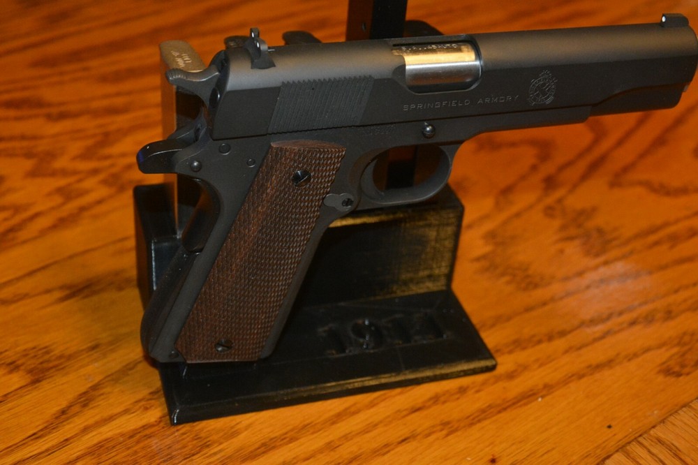 Colt 1911 Gun & Magazine Stand. Handgun Display Holder. Government & Commander