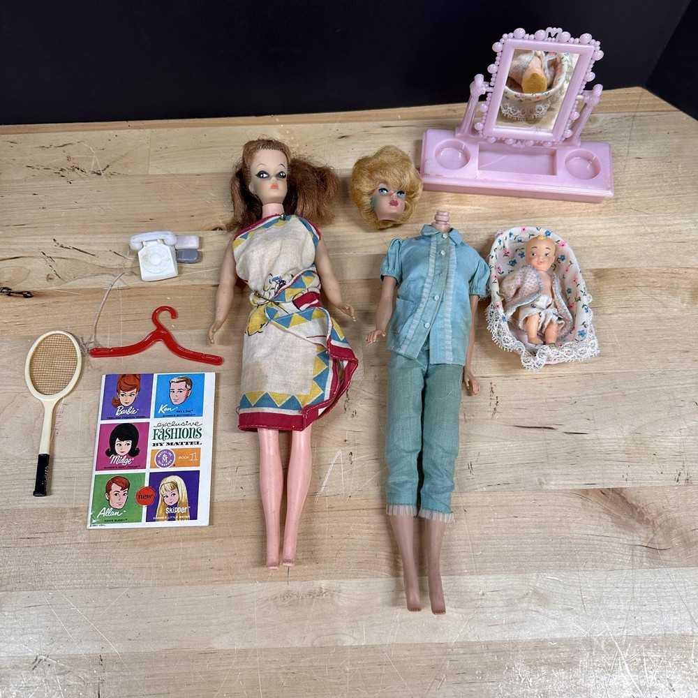 Vintage Mattel Midge Ash Blonde Bubble 1960s; Barbie Baby Sits & Accessories