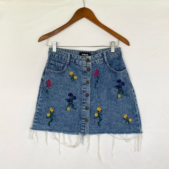 DESIGUAL Floral Denim Mini Skirt A Line 5 Pocket Raw Hem Frayed