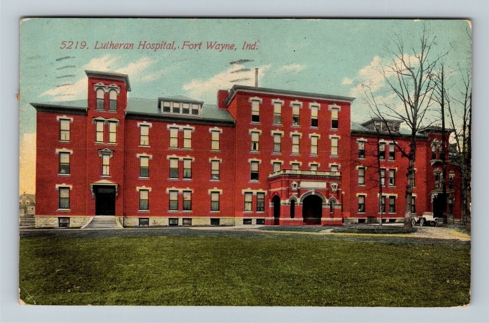 Fort Wayne IN-Indiana, Lutheran Hospital, Period Car, c1913 Vintage Postcard