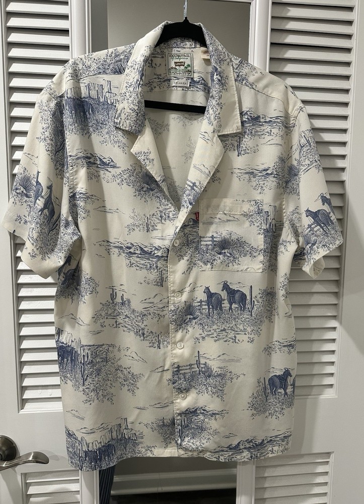 Levi’s Men’s Relaxed Camp Collar Lyocell Scenic Western Shirt Brand New Size L
