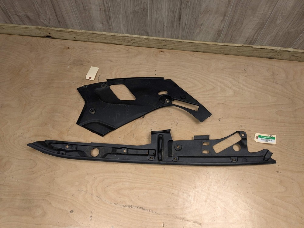 OEM BMW F90 M5 G30 530 540 M550 Front Right Engine Support Sealing Cover Trim