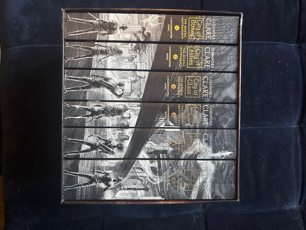 Cassandra Clare The Mortal Instruments Complete Collection Box Set TPB 2015