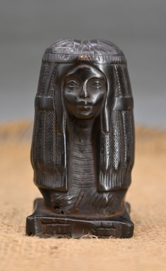 Ancient Egyptian Pharaonic Antiques Queen Cleopatra Statue Pharaonic Antique